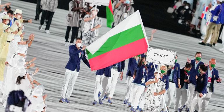 Мария Гроздева носи знамето в Токио /СНИМКИ/